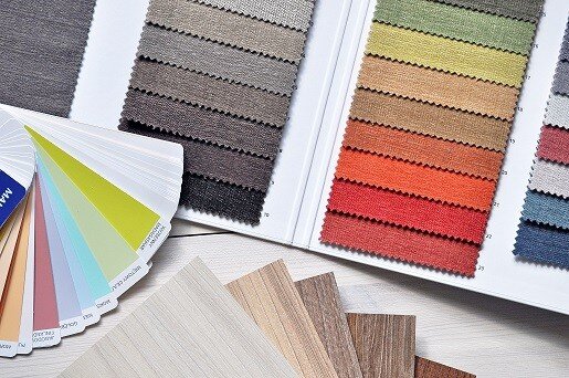 OEMデザイナーが海外工場に色を指示する